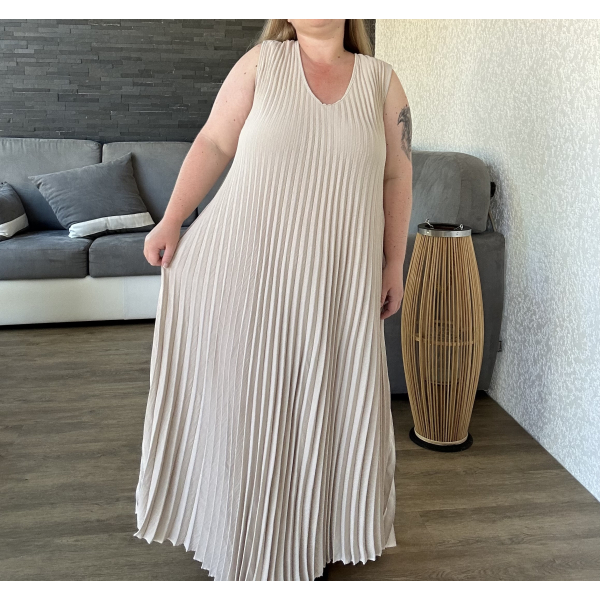 Robe longue plissée beige