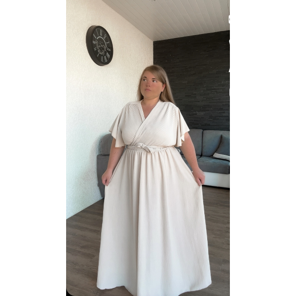 Robe longue ceinturée beige