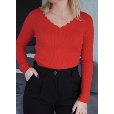 Pull fin rouge