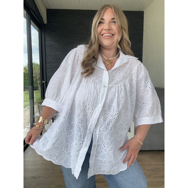 Blouse en broderie anglaise