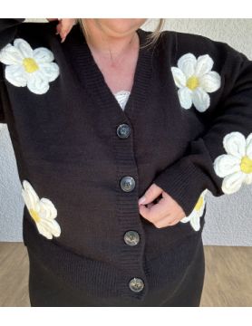 Gilet doux à fleurs brodées Fleur ♡